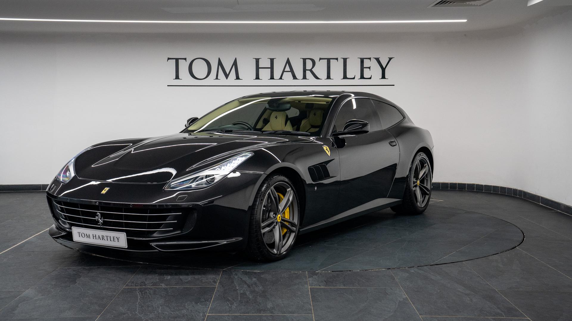 Ferrari GTC4 Lusso Photo 5f6a6d87-63dc-4958-a51a-12b3c9ca510e.jpg