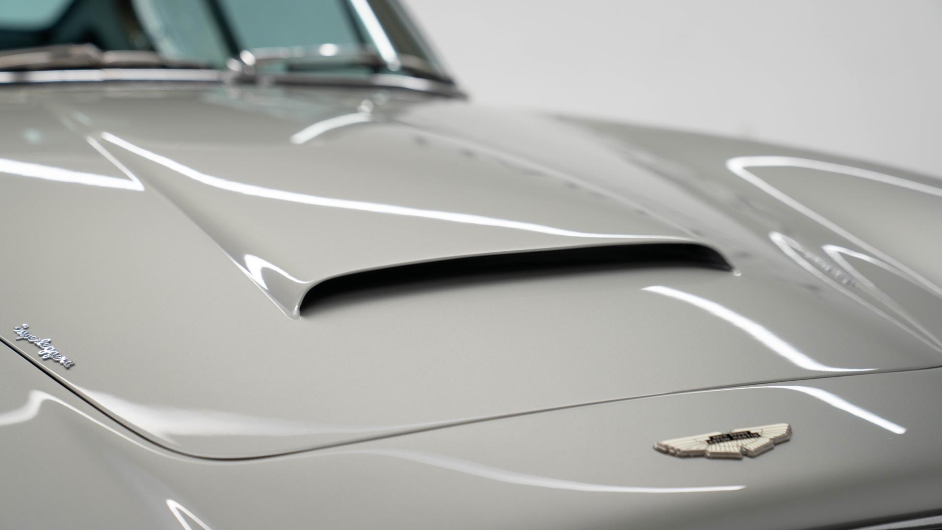 Aston Martin DB6 Photo 5f6a87ea-2c8a-4778-b73e-b1682336b842.jpg