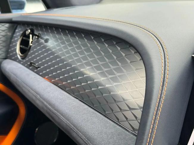 BENTLEY Bentayga Photo 20
