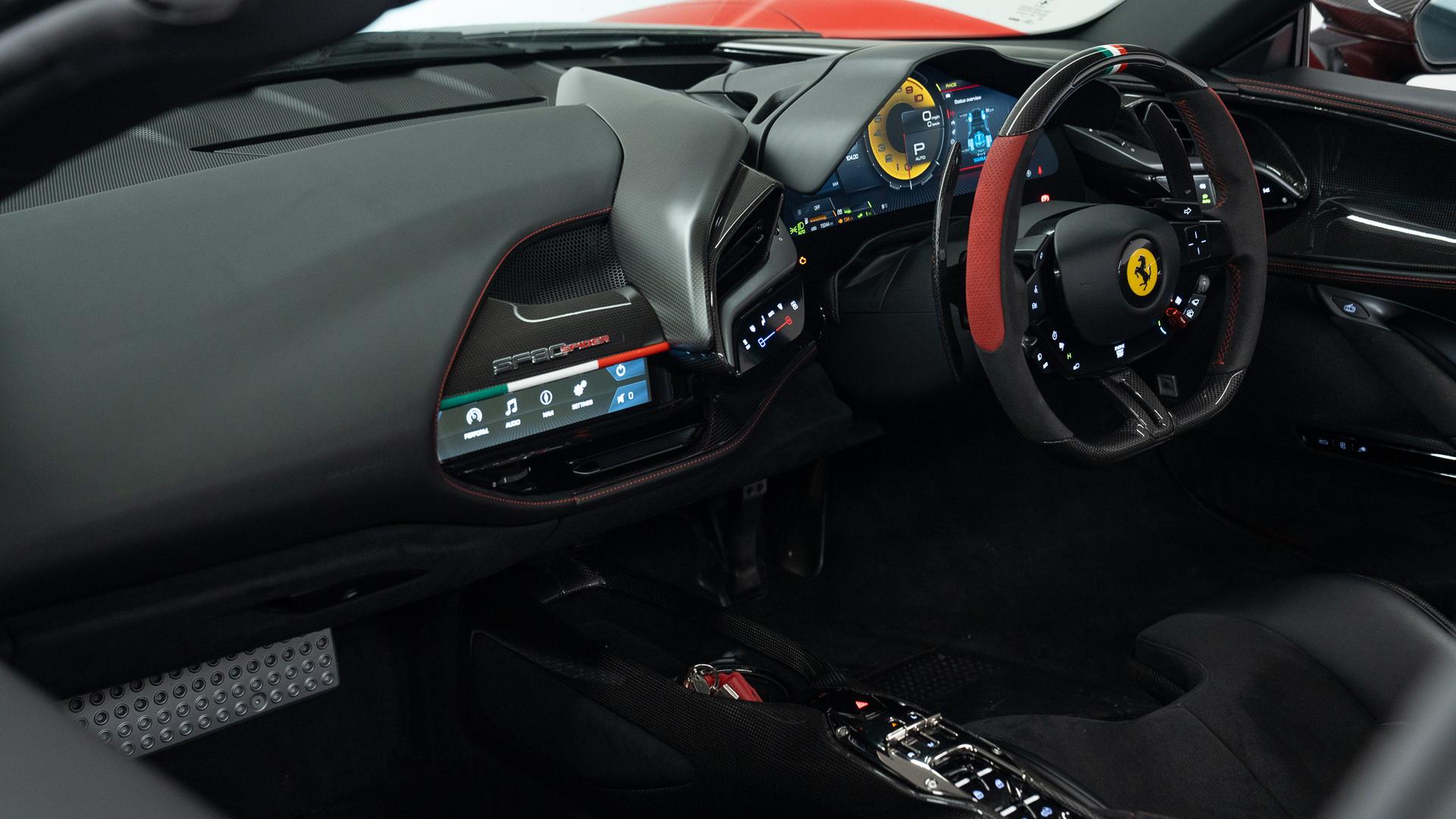 Ferrari SF90 Spider Photo 5f6e48d2-4f28-4c84-af2e-b9d050318af3.jpg