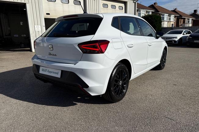 SEAT Ibiza Photo 22