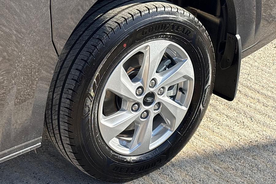 Ford E-TRANSIT CUSTOM Photo 5f882498-0dfa-4dca-a819-c68f61f8f412.jpg