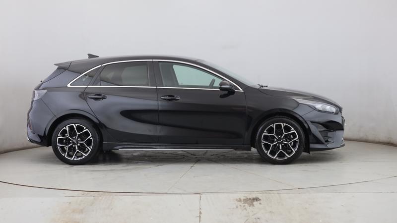 Kia Ceed Photo 5f9d9eaa-2dda-4eca-899b-4a8722189aaa.jpg