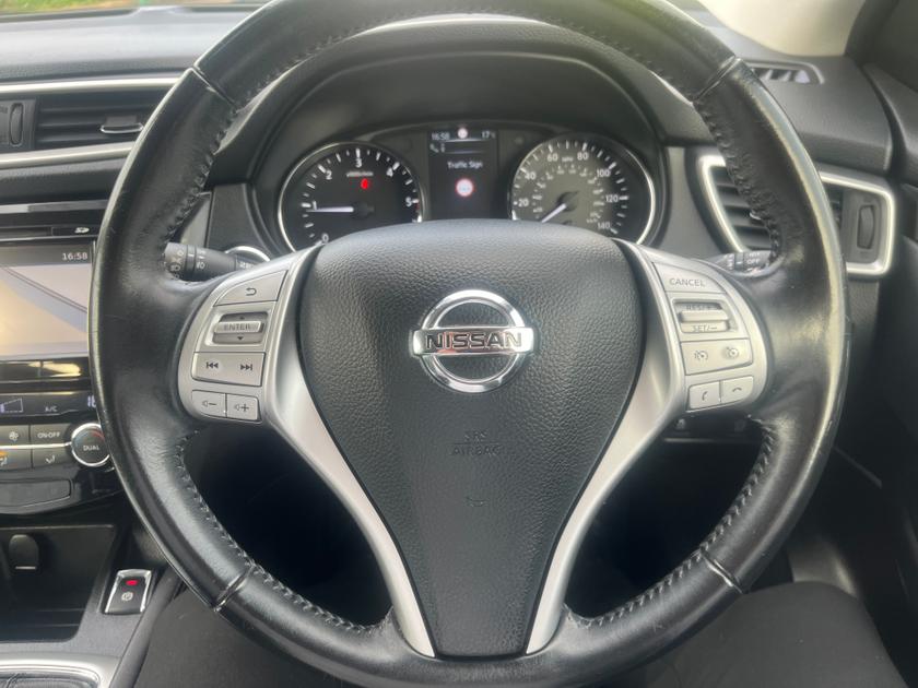 Nissan Qashqai Photo 5faefe43-df81-43a2-b836-5a7f46446be2.jpg