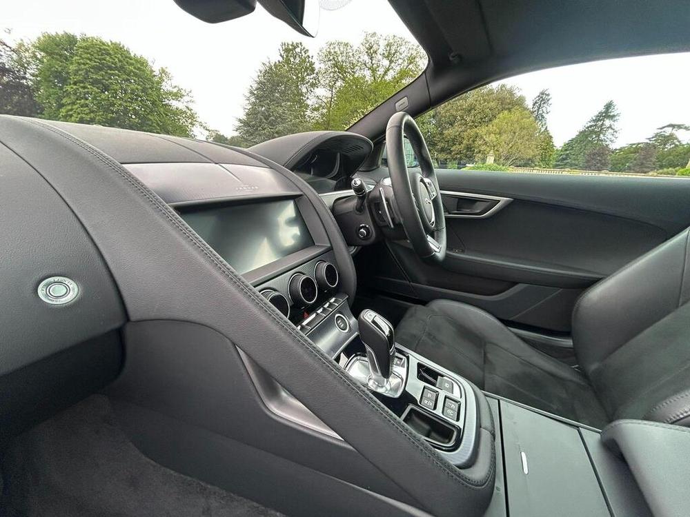 Used Jaguar F-Type MT21VLA 31