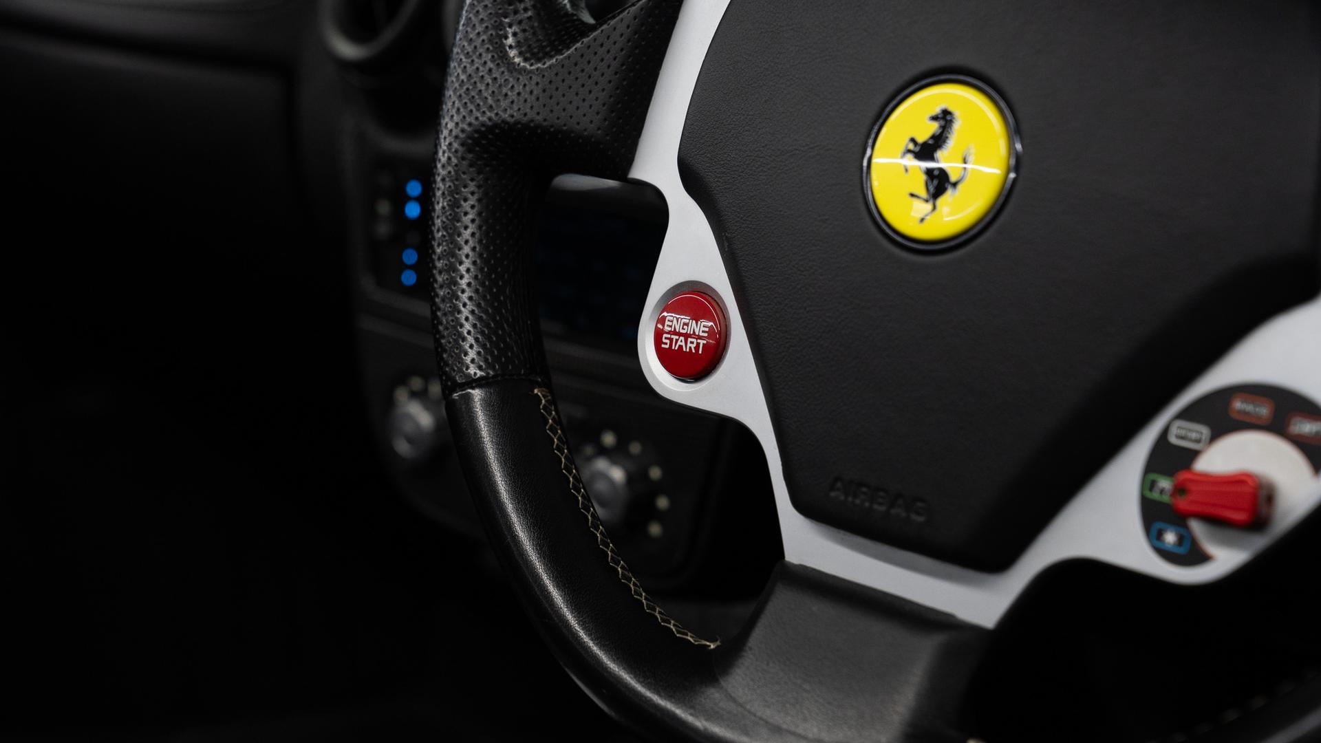 Ferrari F430 Photo 5fb9f92d-a469-4b2d-a12b-4ccf01c06df5.jpg