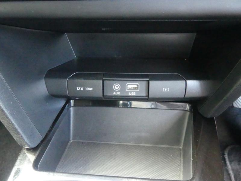Kia Ceed Photo 5fbd163b-16e6-47e0-ba93-871b3bde4cf9.jpg