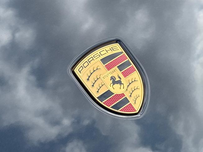 PORSCHE 911 Photo 40