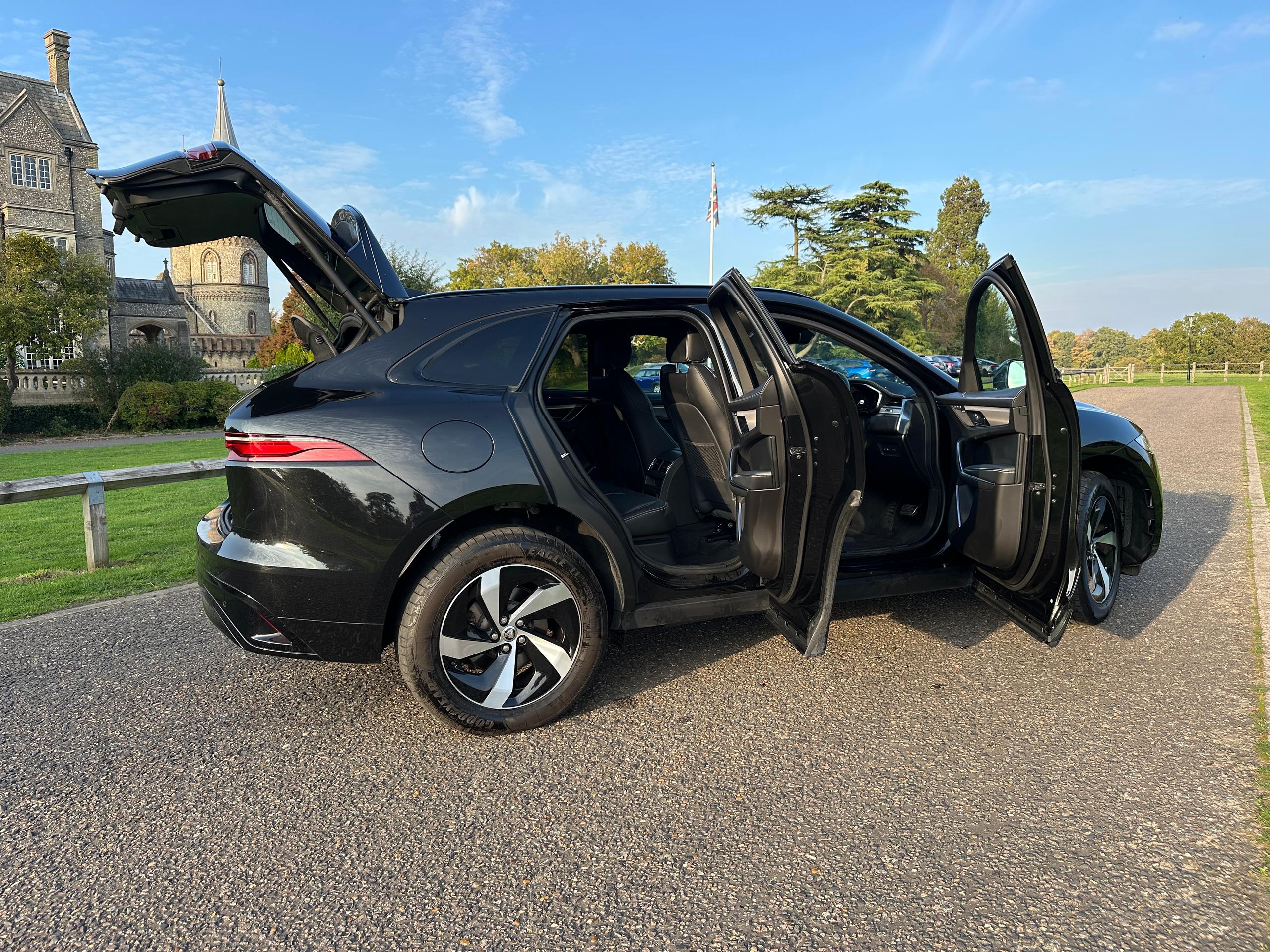 2023 Jaguar F-Pace thumbnail 16