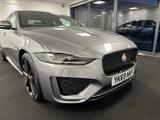 Jaguar XE Photo 3