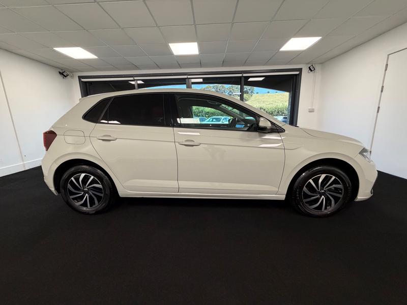 Volkswagen Polo Photo 60223d7b-efe8-4f8f-b72a-92d7061269a6.jpg