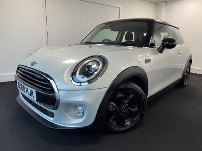 Used 2018 MINI Hatch 1.5 Cooper Hatchback 3dr Petrol Manual Euro 6 (s/s) (136 ps) at Hodgson Car Sales