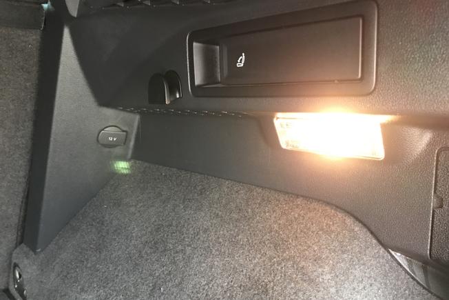 VOLKSWAGEN Tiguan Photo 19