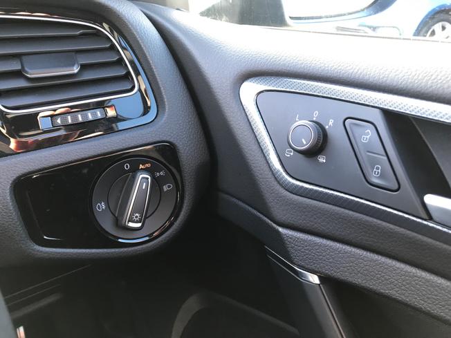 Volkswagen Golf Photo 29