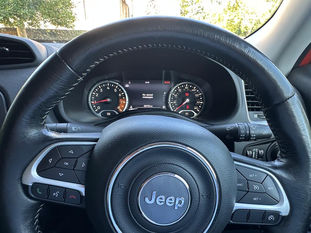Used Jeep Renegade LW17YWJ 40
