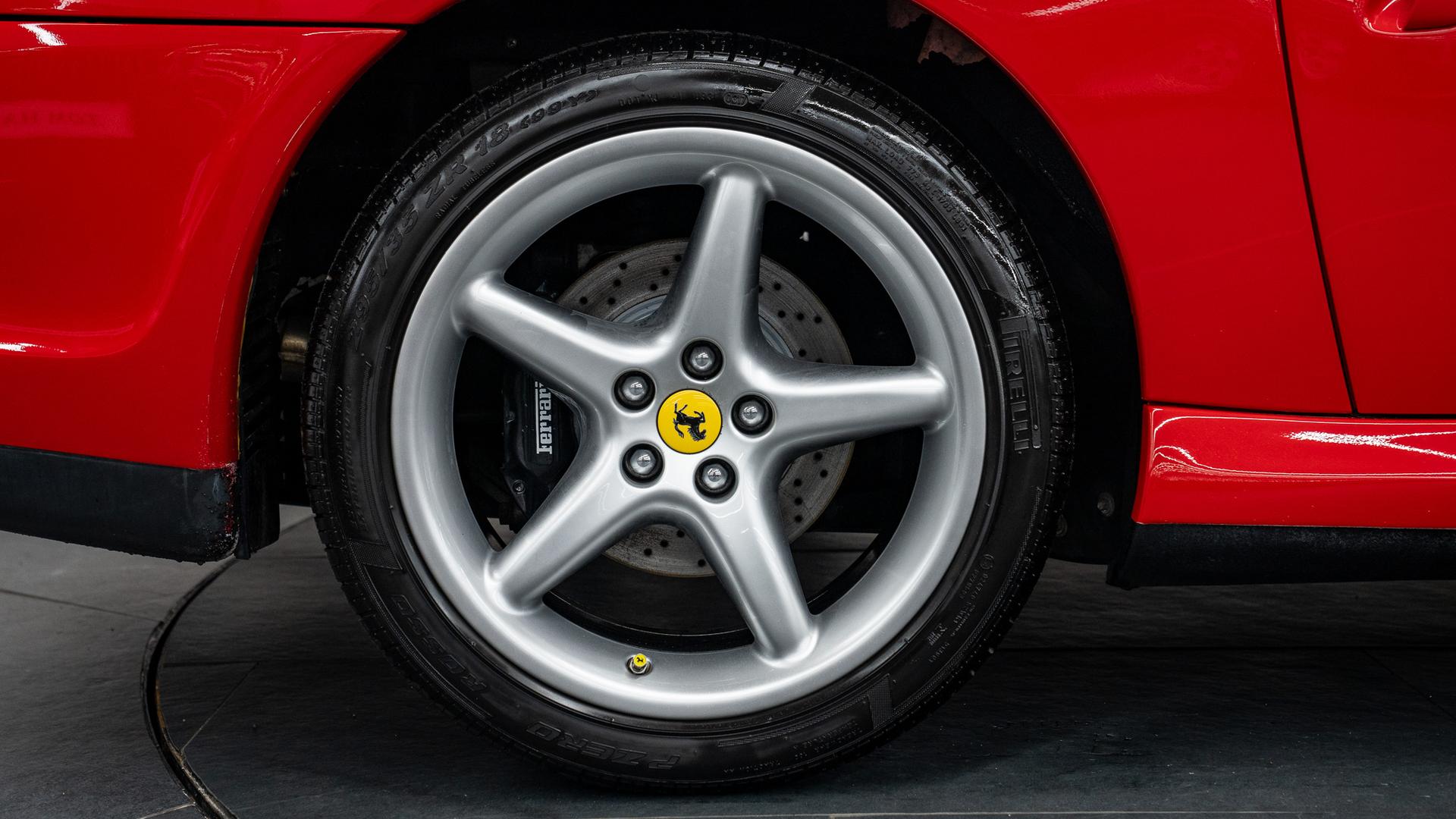 Ferrari 550 Photo 603f4edc-7d07-4277-9c4f-14333da2aef1.jpg