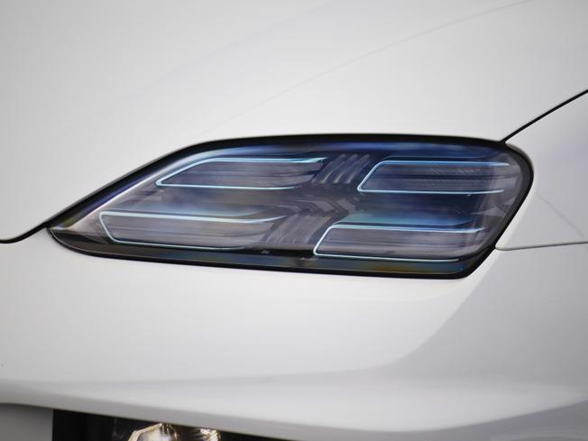 PORSCHE Macan Photo 8