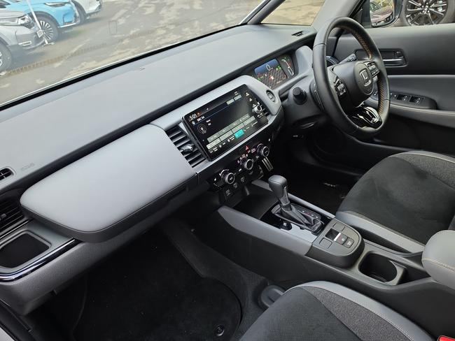Honda Jazz Photo 60591b34-c851-4375-83fa-2522501e8eb7.jpg