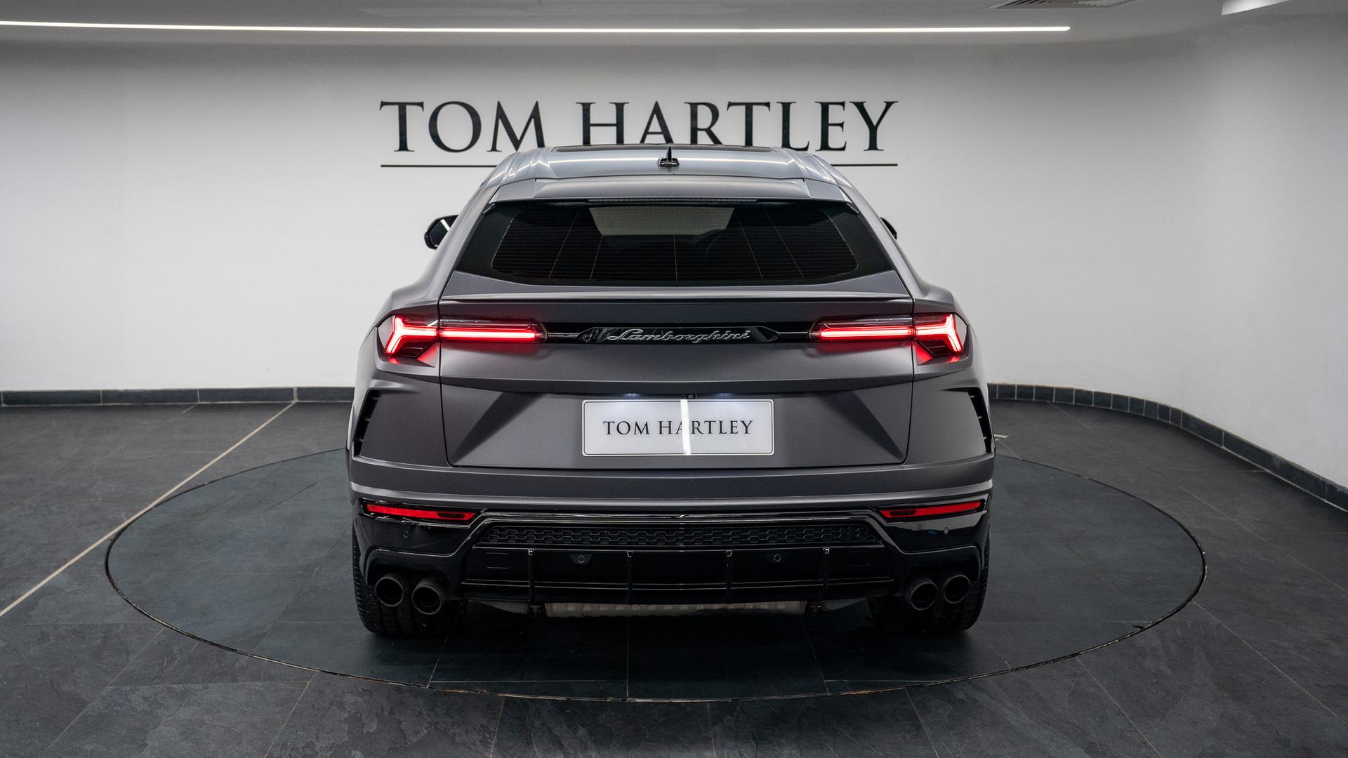 LAMBORGHINI Urus Photo 60722ae5-b083-40a2-9cb9-7c9b3efe0840.jpg