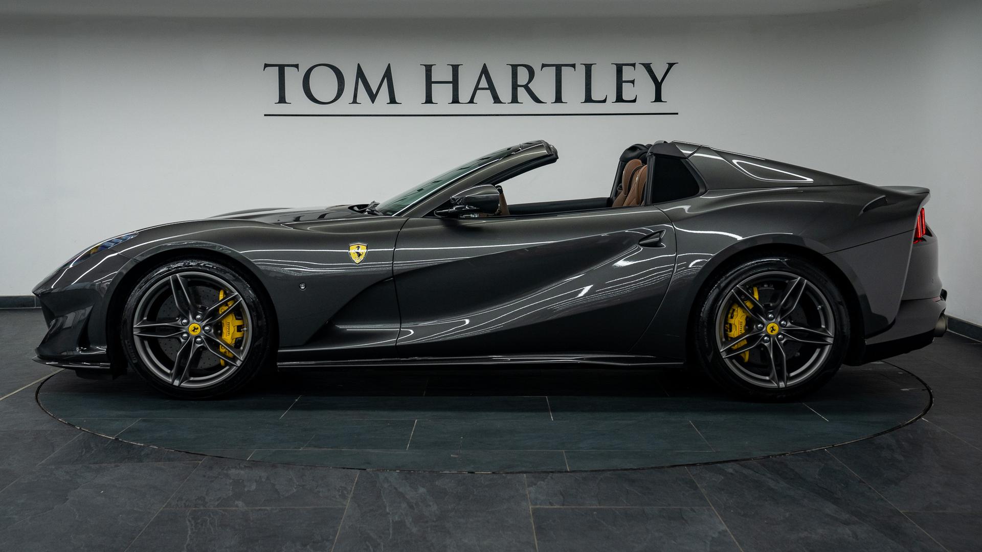 Ferrari 812 Photo 60766dd9-f9ae-47a0-8120-da5bedf2d00a.jpg