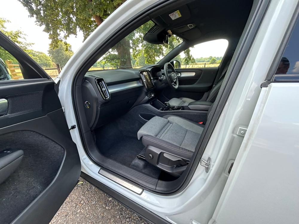 Used Volvo XC40 KN73PKZ 46