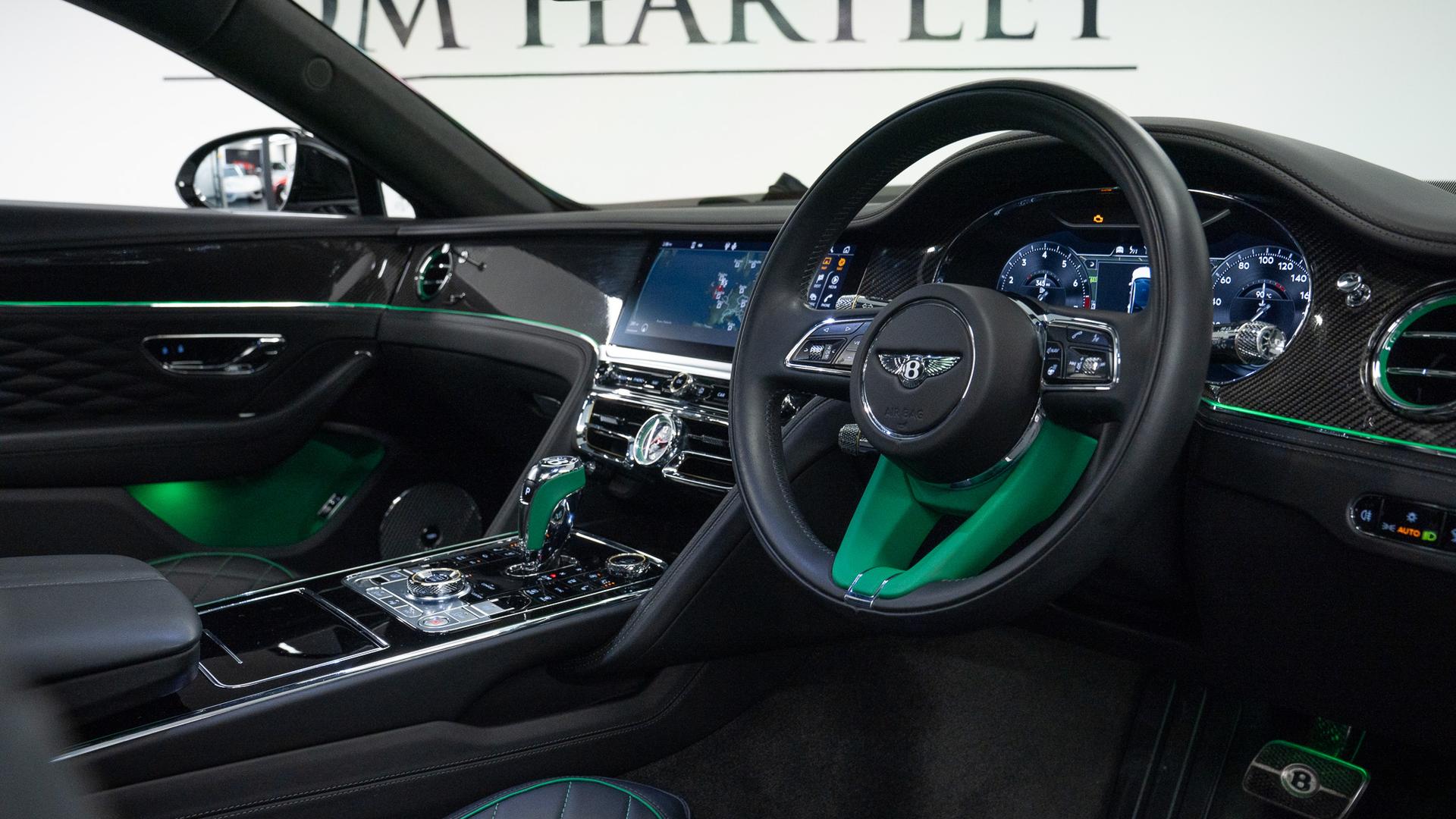 Bentley Flying Spur Photo 608b5559-d694-45e3-a88b-3b0d5ceead5f.jpg