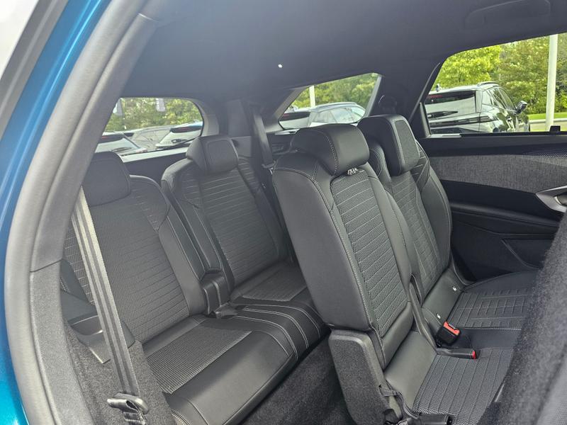 2025 25 PEUGEOT 5008