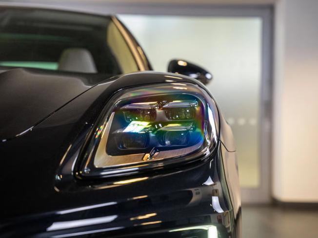 PORSCHE Panamera Photo 5