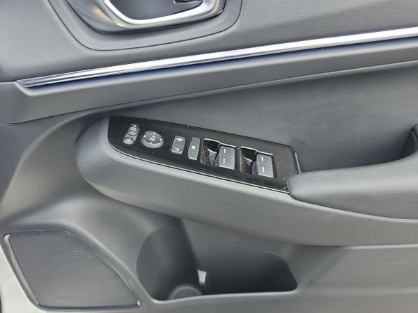 Honda e:Ny1 Photo 30