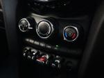 MINI Hatch Photo 16