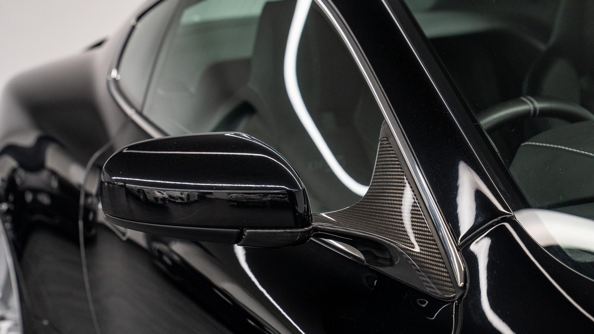 Aston Martin DBS Photo 60aef22d-3637-4f45-bc28-c2d57d0ab5ee.jpg