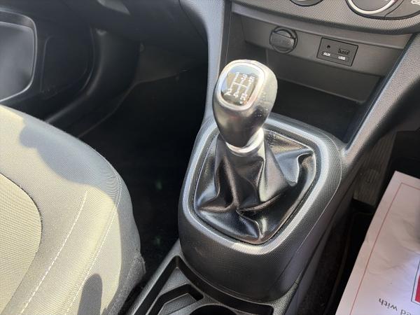 Hyundai i10 Photo 11