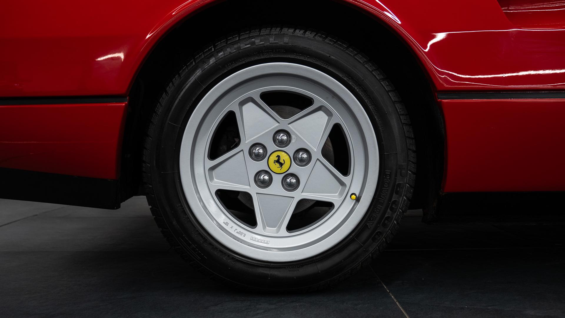 Ferrari 328 Photo 60dcaa70-1049-40ab-98cc-9df2700b1cc1.jpg