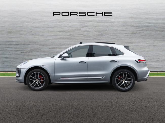 PORSCHE Macan Photo 4