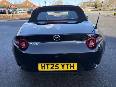 Mazda MX-5 Photo 8
