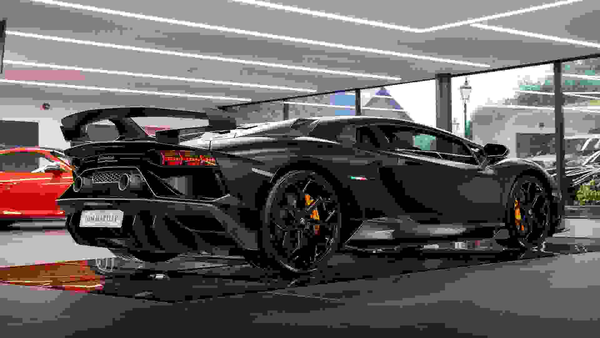 Lamborghini Aventador Photo 610b3d35-5191-4703-9f6f-9f089b61d7ad.jpg