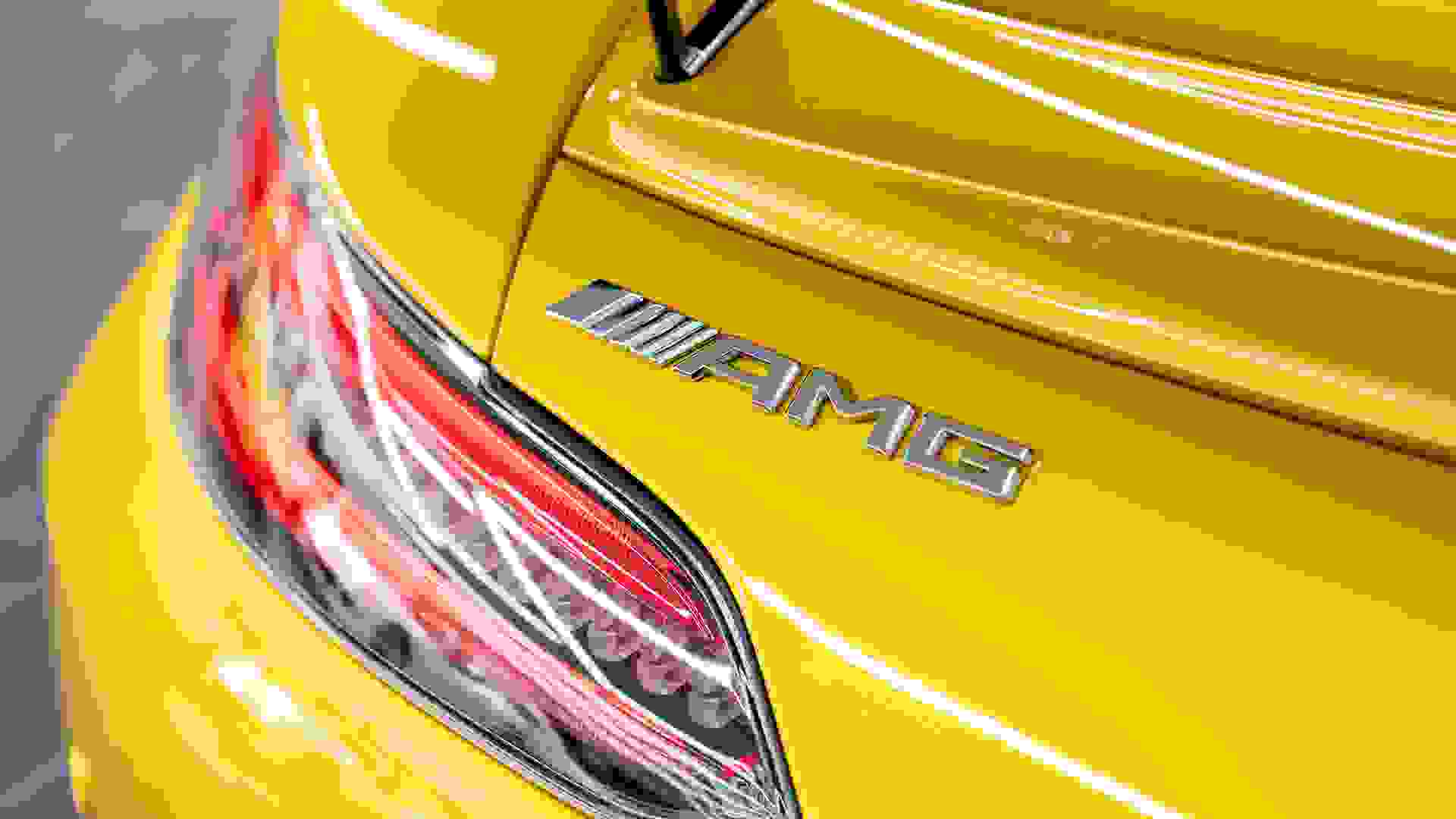 Mercedes-Benz AMG GT-R Photo 610c21df-1cb1-4352-9086-bd269acbda55.jpg