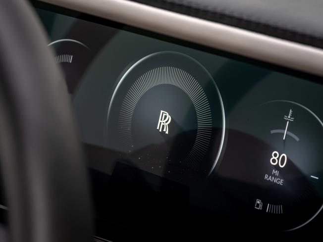 ROLLS-ROYCE Cullinan Series II Photo 22