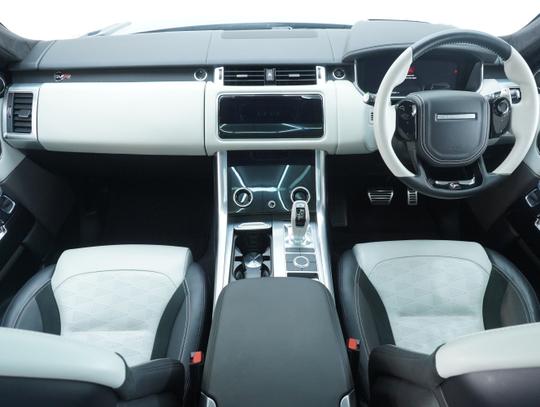 Land Rover Range Rover Sport Photo 61436252-8efe-4208-a193-150287e53311.jpg