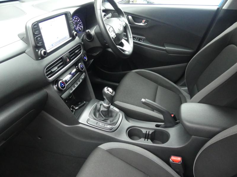 Hyundai KONA Photo 614545f6-0063-4712-83d2-59ff5cd8306f.jpg