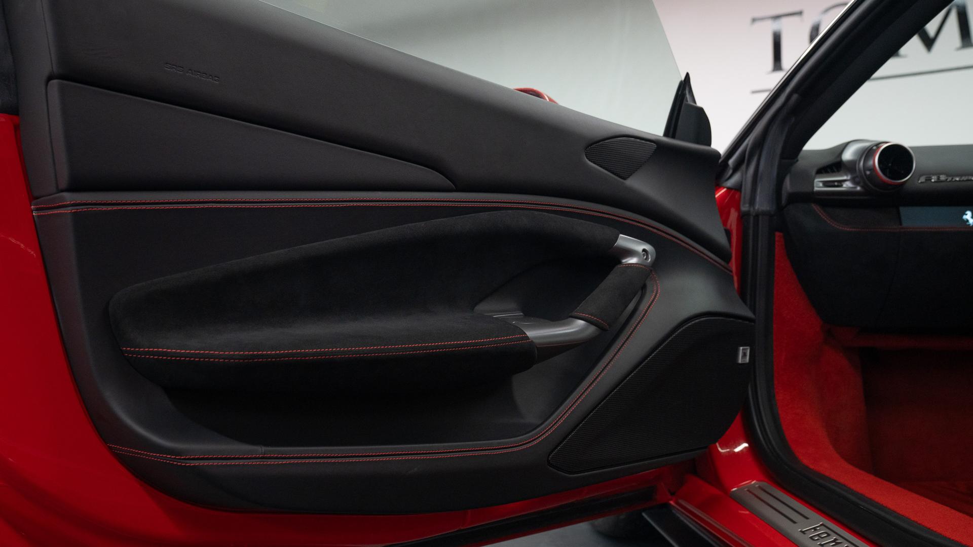 Ferrari F8 Photo 6145b40d-5782-4542-b53c-8562e0dad7f5.jpg