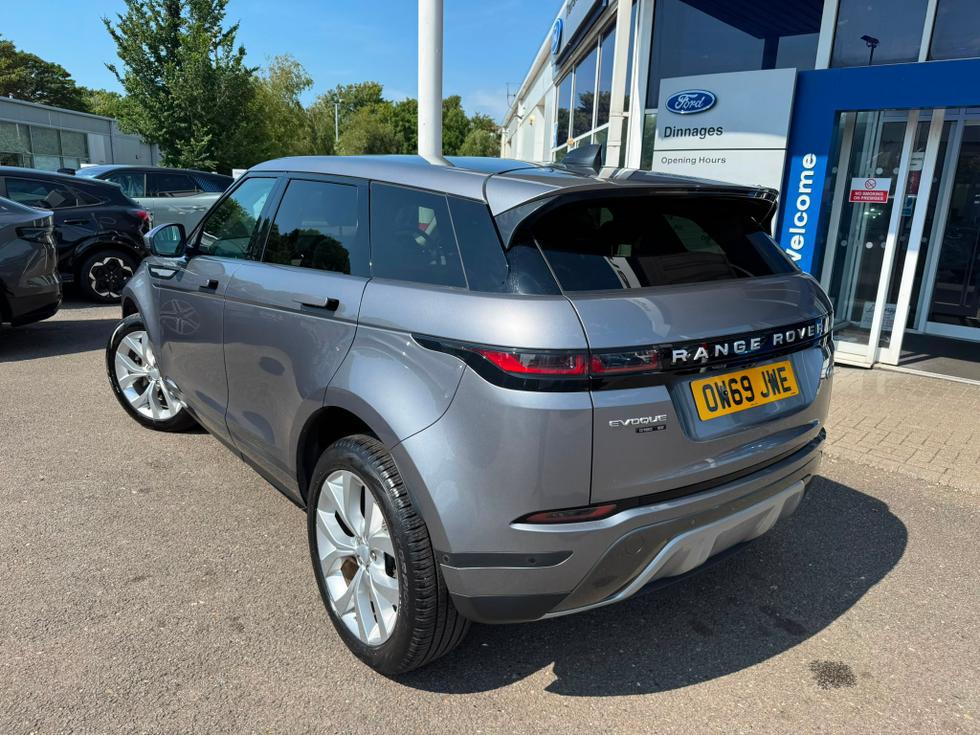 Land Rover Range Rover Evoque Photo 61522ade-6841-474d-babd-e0a068161df5.jpeg