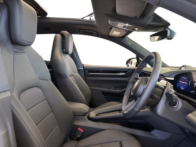 PORSCHE Macan Photo 11