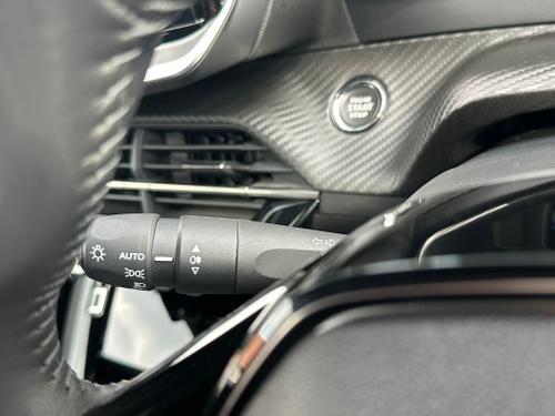 Peugeot 2008 Photo 6182ba4a-e5af-409a-9a6c-ebf66373249c.jpeg
