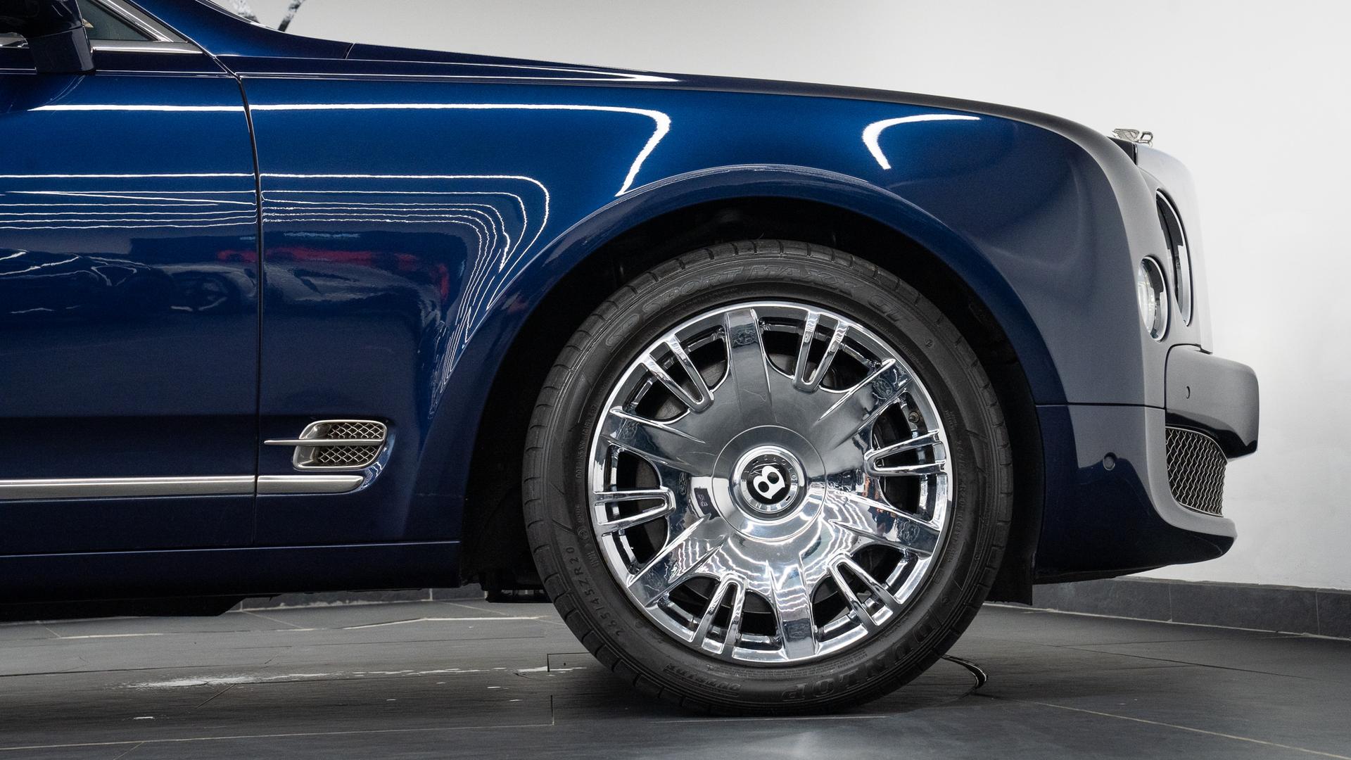 Bentley Mulsanne Photo 6184a765-87c9-42fc-a9b0-752e7f6291b3.jpg