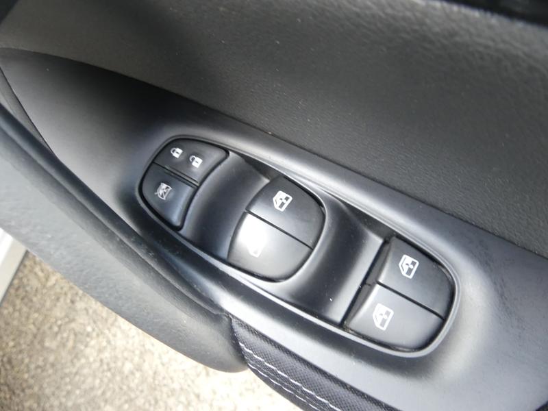 Nissan Qashqai Photo 6187f25f-9626-4687-bcbe-d04b5b30e921.jpg
