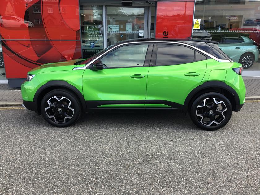 Vauxhall Mokka Photo 619ad7f7-4dff-40e3-876d-61a70872d3e5.jpg