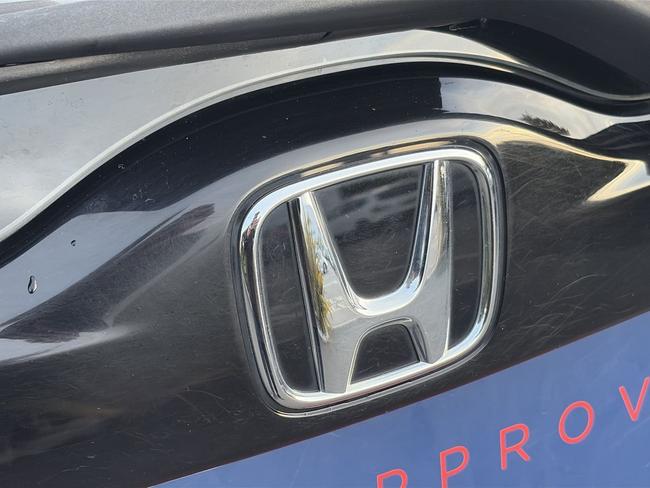 Honda Jazz Photo 619d8d1e-f578-4110-9bd6-c0996e2e531e.jpg