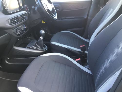 Hyundai i10 Photo 61b30351-7117-448b-82af-170a1b6609b0.JPG