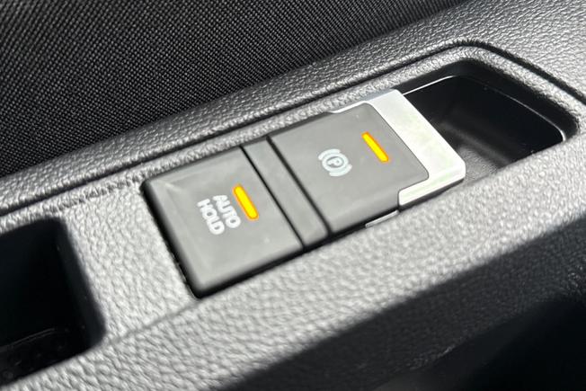 Volkswagen T-Roc Photo 38